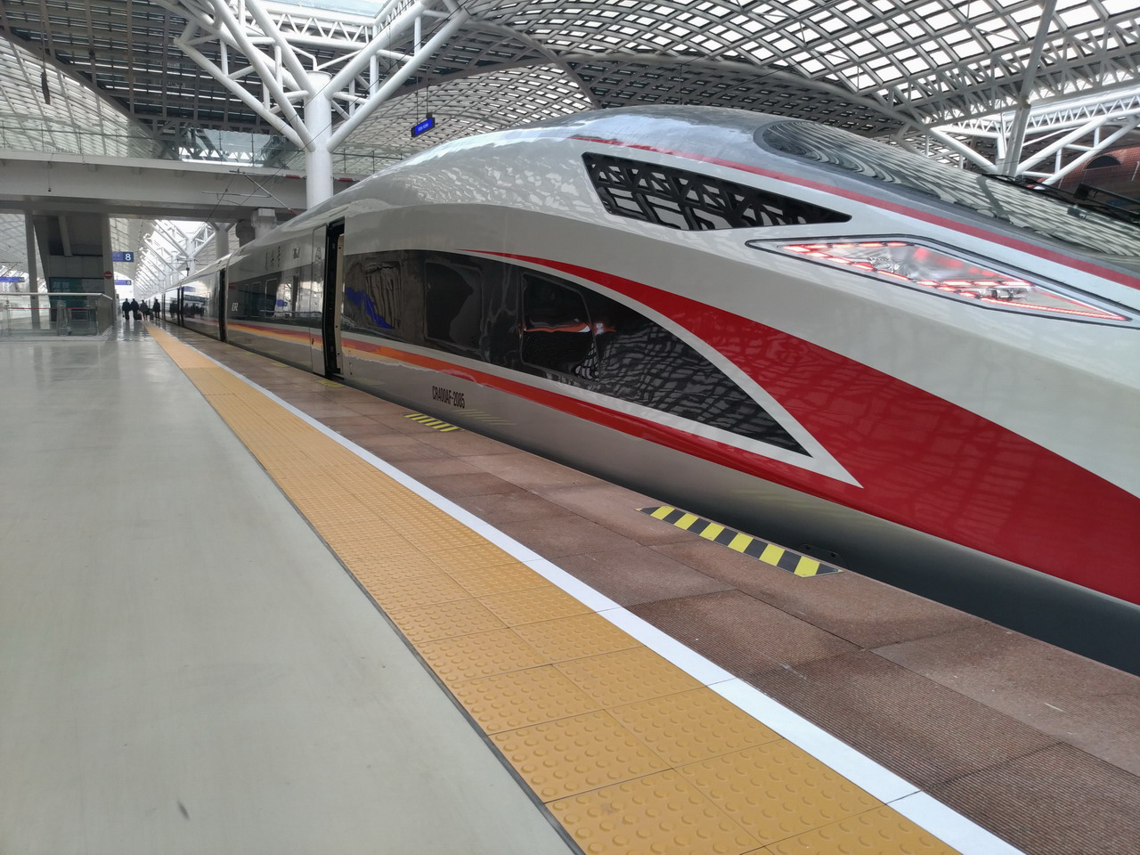 高鐵復(fù)興號(hào).jpg 高鐵復(fù)興號(hào).jpg